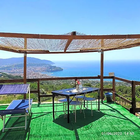 Bed & Breakfast Terrazza Sul Mare 4*